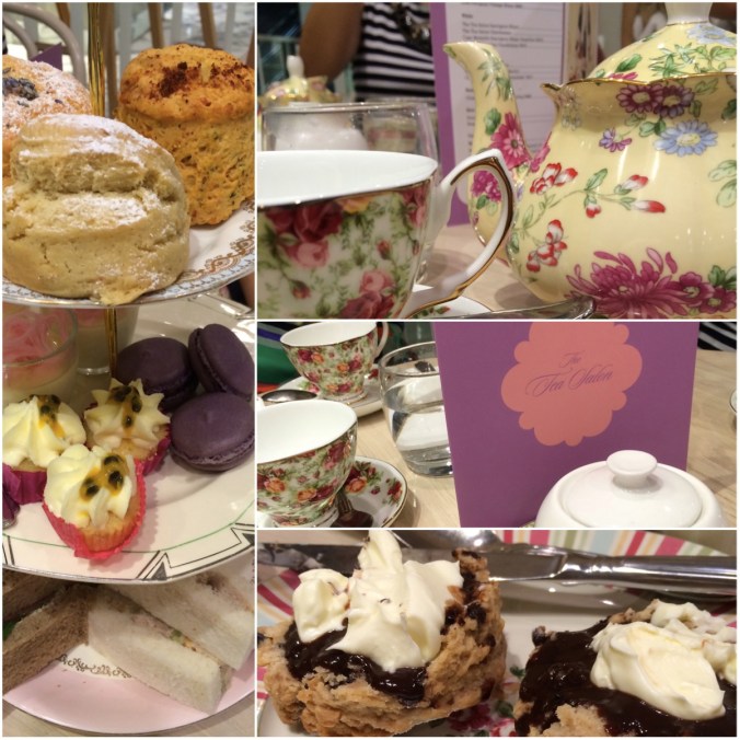 I went to the Tea Salon with friends for high tea.